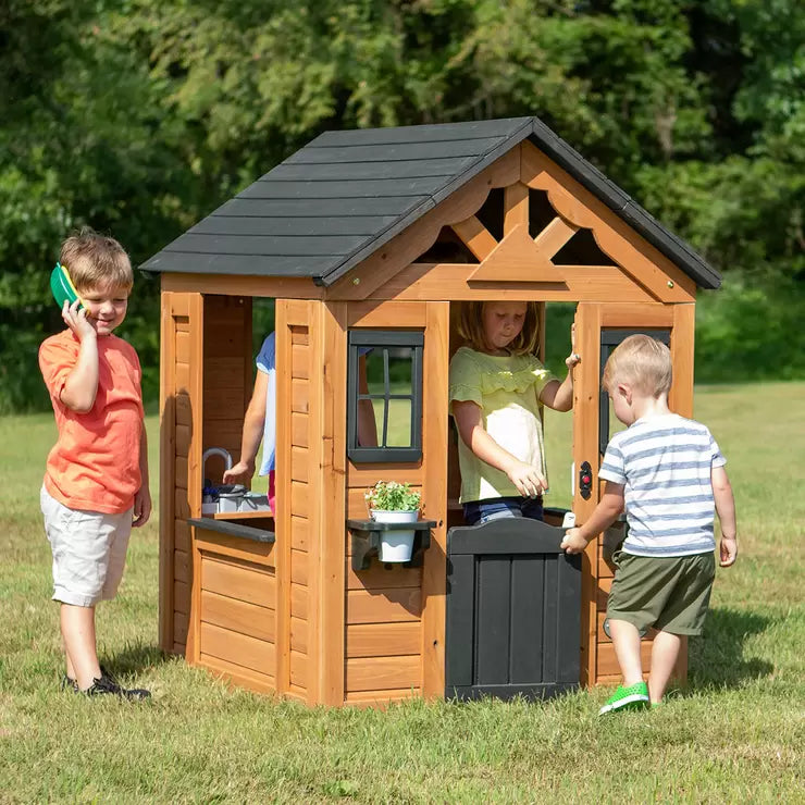 Backyard Discovery Sweetwater Playhouse (2-10 Years)