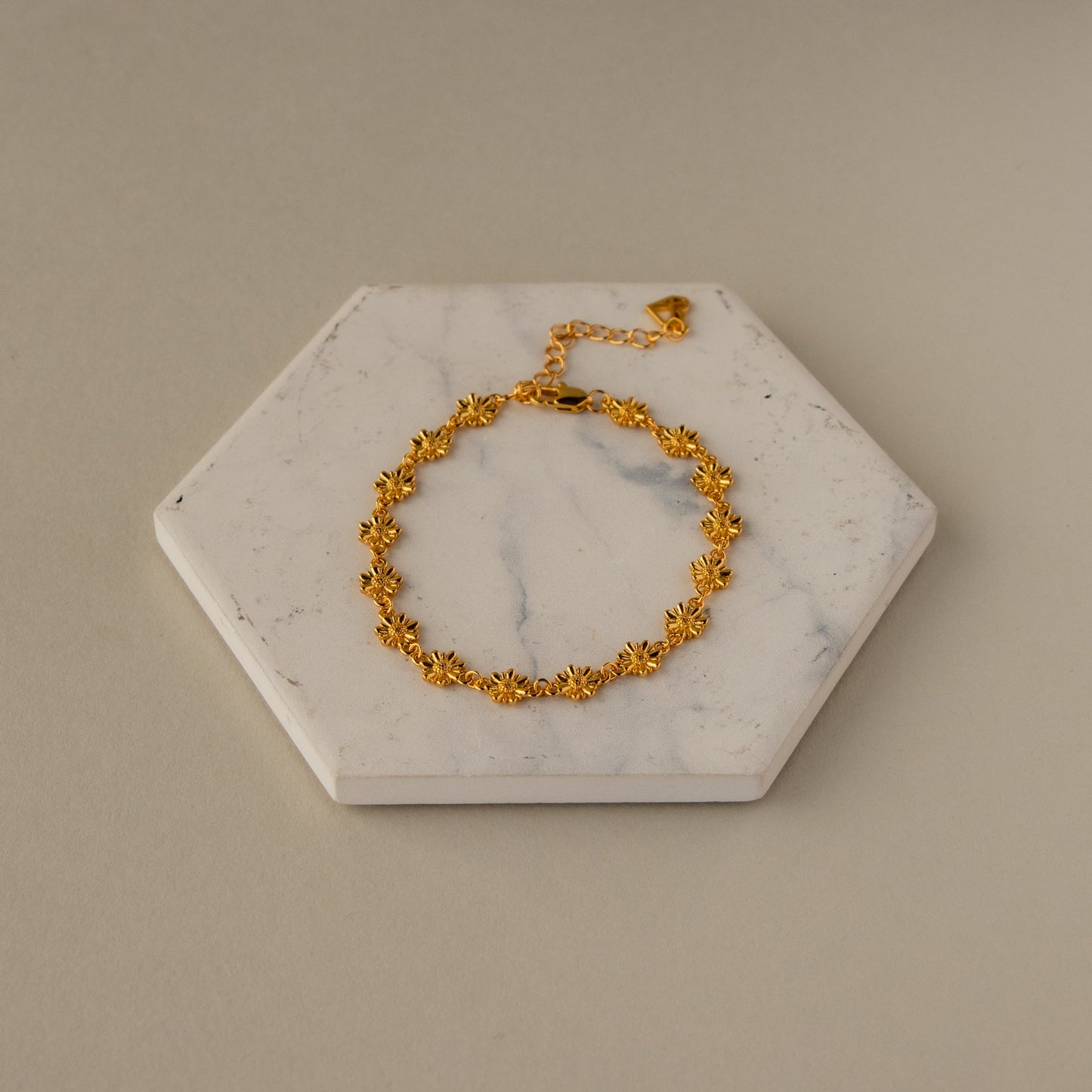 Daisy Link Charm Bracelet