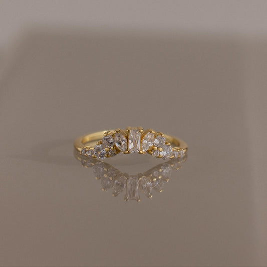 Diamond Curve Cluster Ring