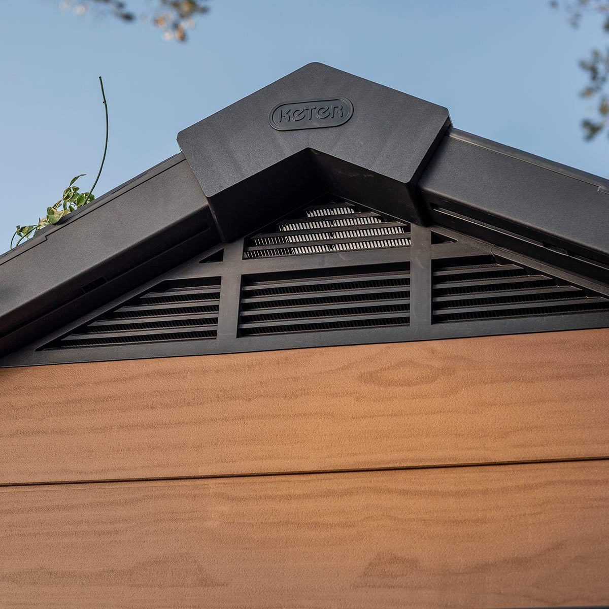 Keter Newton 7ft 6" x 11ft (2.3 x 3.5m) Shed